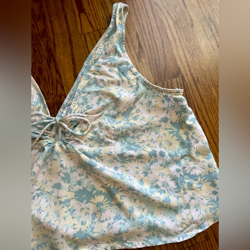 RVCA Floral Cropped Tank Top - Picture 4 of 8